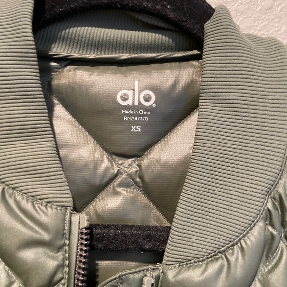 ALO JACKET - Namaste in LA - Picture 3 of 4